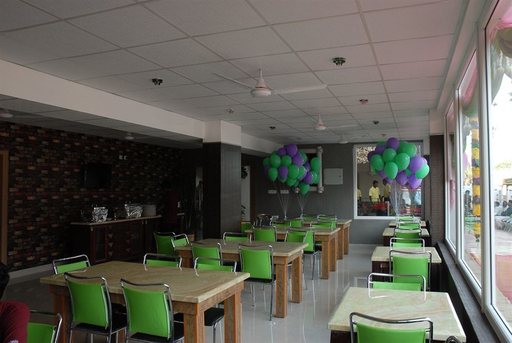 Lotels Hotel Chennai Exterior photo