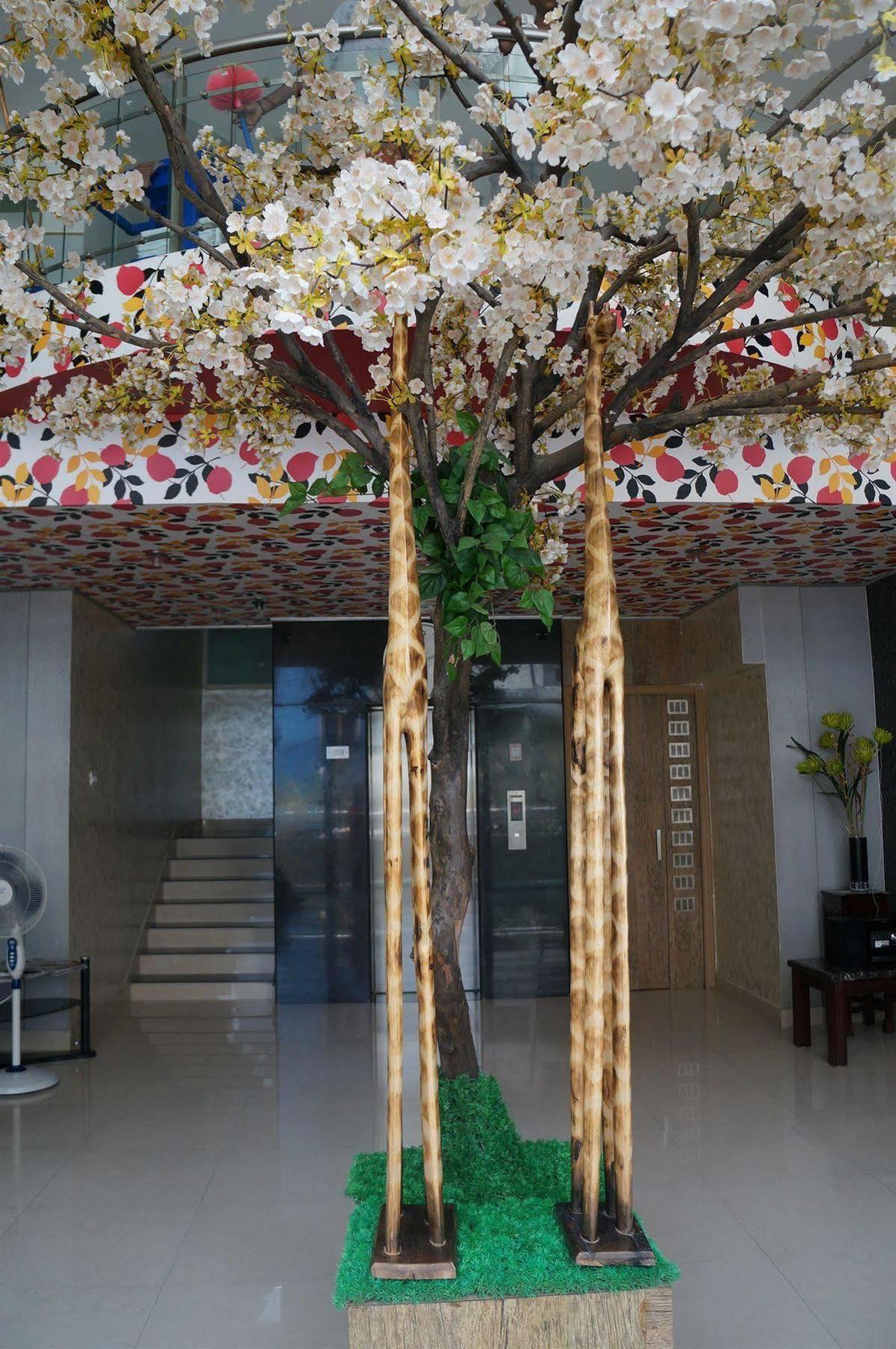 Lotels Hotel Chennai Exterior photo